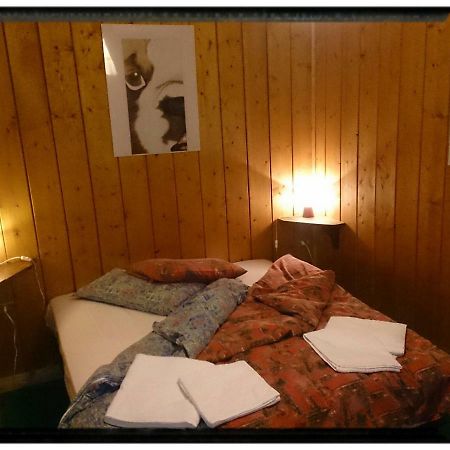 B&B Lo Scoiattolo Nebbiu Extérieur photo