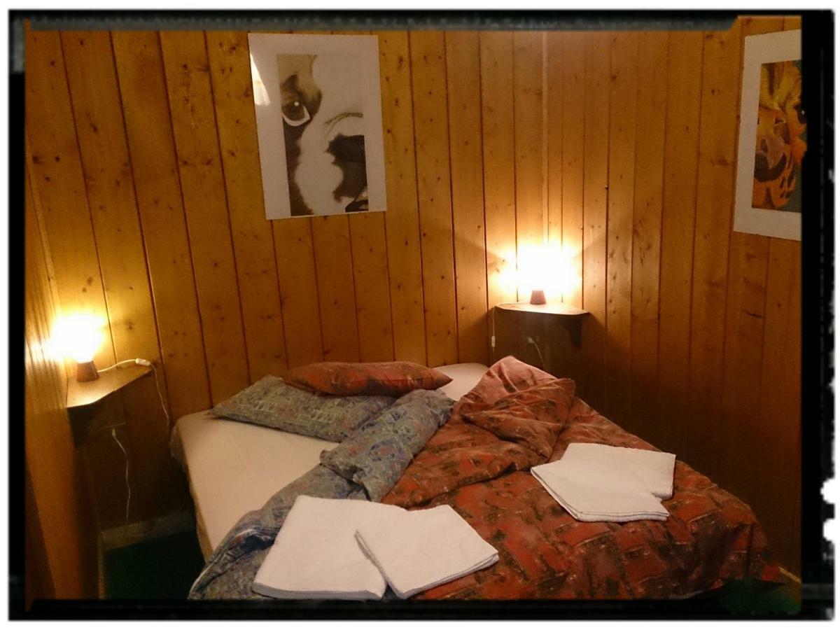 B&B Lo Scoiattolo Nebbiu Extérieur photo