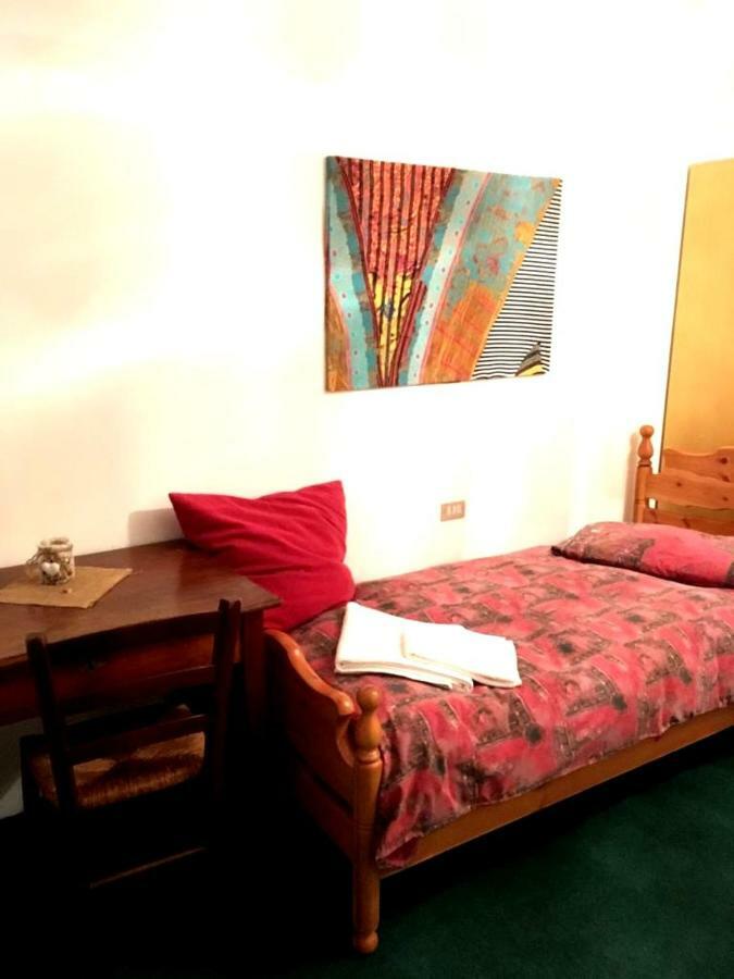 B&B Lo Scoiattolo Nebbiu Extérieur photo